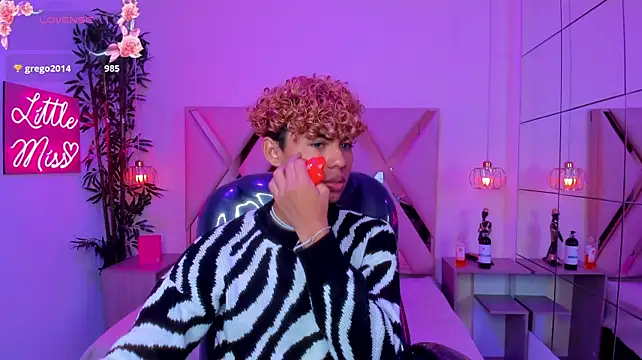 Czat XXX na żywo – Anyelo_Twink