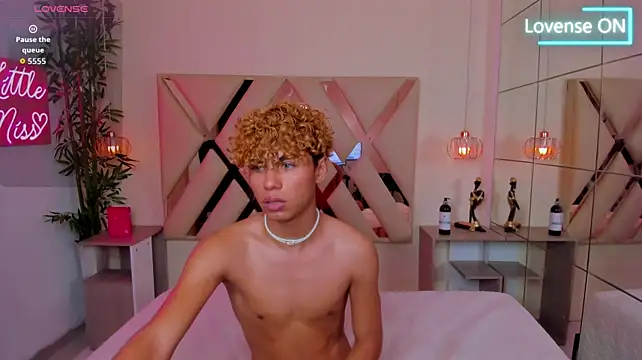 Anyelo_Twink Show Webcam