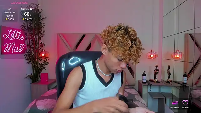 Chat +18 de Anyelo_Twink ao vivo