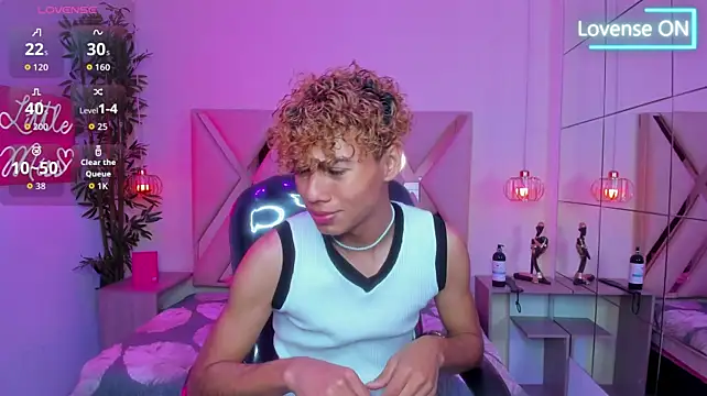 Anyelo_Twink webcam show