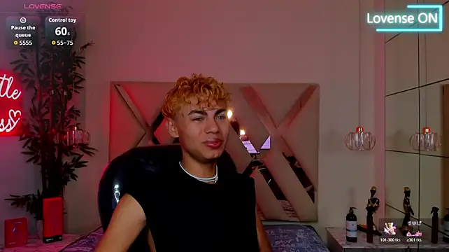 Anyelo_Twink 网络视讯表演