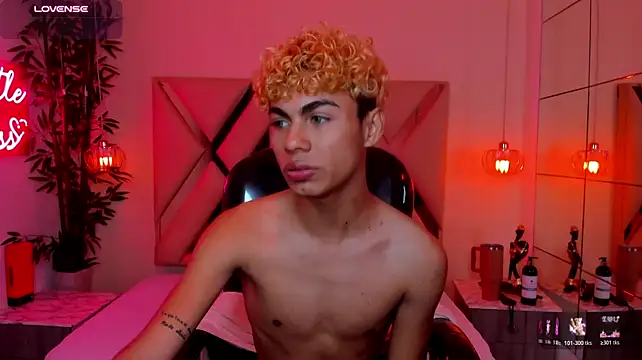 Anyelo_Twink Webcamshow