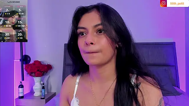 lilith_petit_'s Live XXX Chat