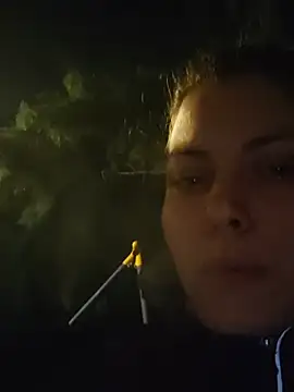 הופעת וובקאם של MochiNy4n