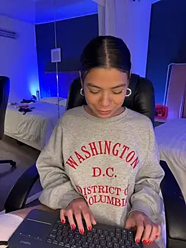 Little_Lexyy's Live XXX Chat