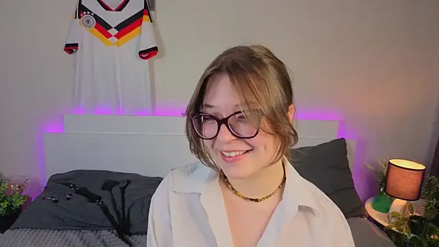 Next2Marie live XXX chat