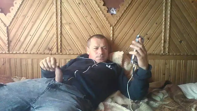 Ivan9iutt's Webcam Show