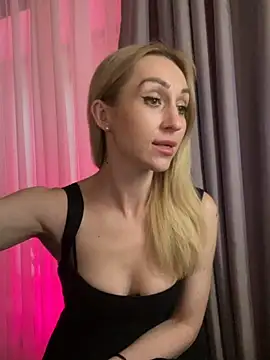 AnesaKis Chat XXX in diretta