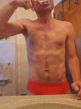 FrankieFuckMeXX: διαδικτυακό σόου στην κάμερα