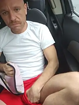 FrankieFuckMeXX: διαδικτυακό σόου στην κάμερα