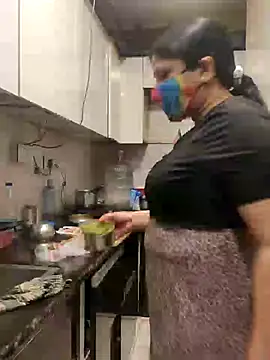 Desikalakaar0069: διαδικτυακό σόου στην κάμερα