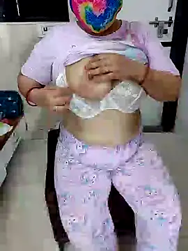 Show modela Desikalakaar0069 na web-kameri