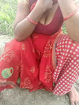 Show modela Shivanisingh4 na web-kameri