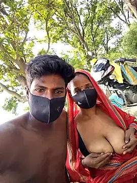 Village_Couples77n Webbikameraesitys