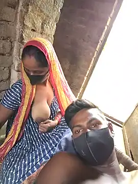 Show de Village_Couples77 na webcam