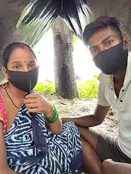 Pertunjukan Kamera Web Village_Couples77