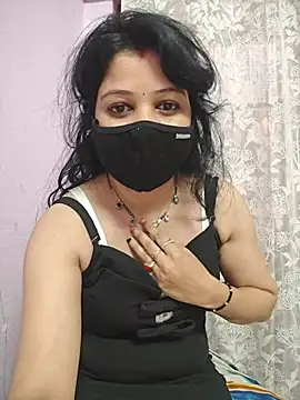 Priyaji7575 Adlı Modelin Canlı XXX Sohbeti