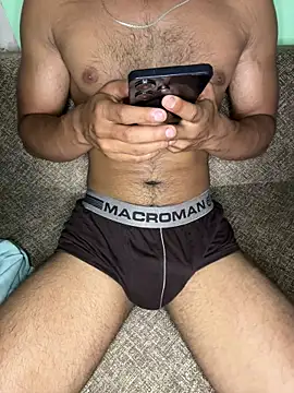 Urdaddyfuck 在線直播表演