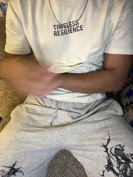 Urdaddyfuck 在線直播表演