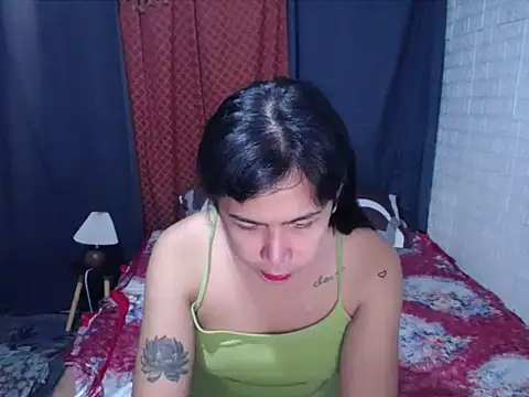 BriannaCruz24 Pertunjukan Webcam