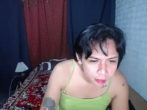 BriannaCruz24 Show Webcam