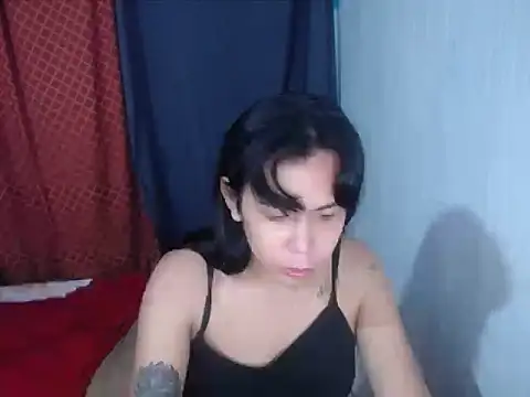 Show modela BriannaCruz24 na web-kameri