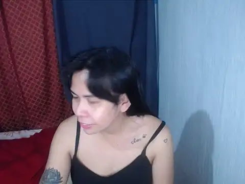 BriannaCruz24のウェブカメラショー