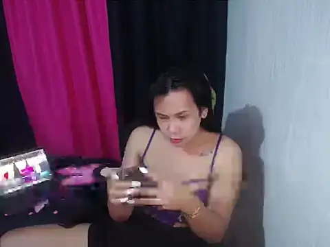 Show modela BriannaCruz24 na web-kameri