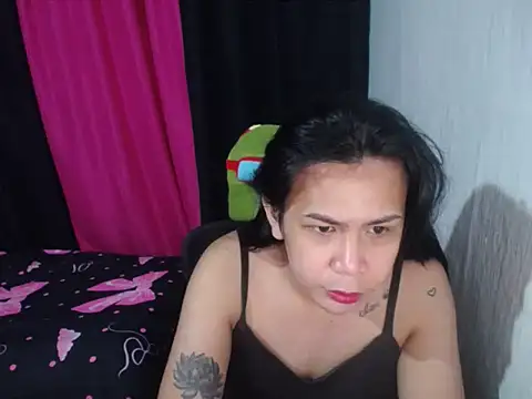 BriannaCruz24 Pertunjukan Webcam