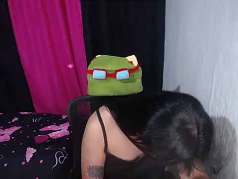 BriannaCruz24 Pertunjukan Webcam