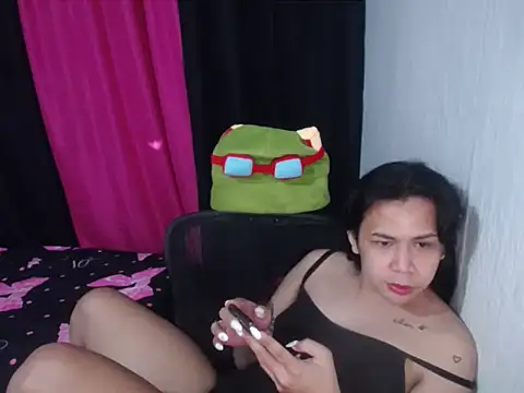 BriannaCruz24のウェブカメラショー