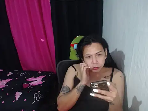 BriannaCruz24のウェブカメラショー