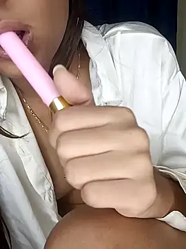 TrendyTales_'s Webcam Show