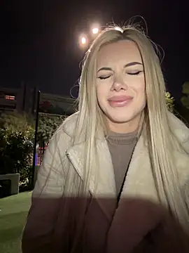 AlyssaFoxx_'s Webcam Show