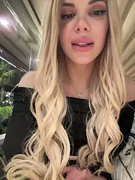 AlyssaFoxx_'s Webcam Show