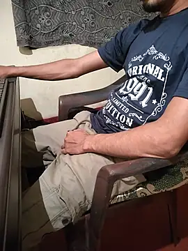 monstrous_bull webcam show