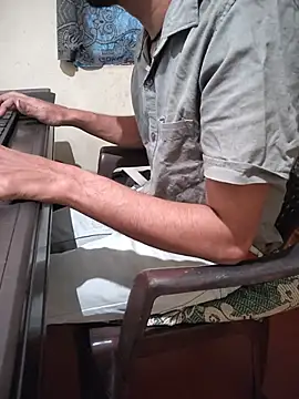 monstrous_bull Webcamshow