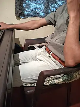 monstrous_bull's Webcam Show