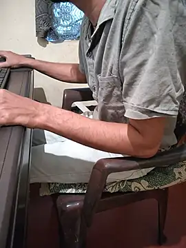 monstrous_bull Pertunjukan Webcam