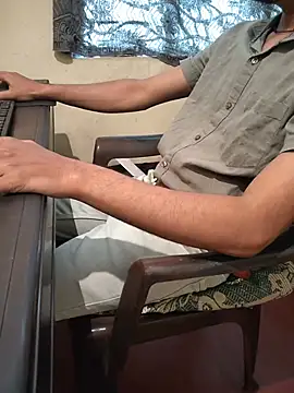 monstrous_bull webcam show