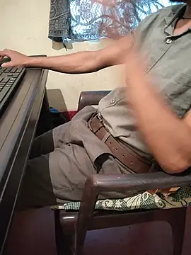 monstrous_bull Webcamshow