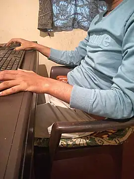 monstrous_bull's Webcam Show