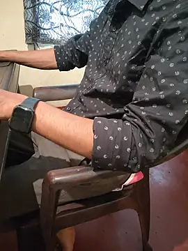 monstrous_bull Webcamshow