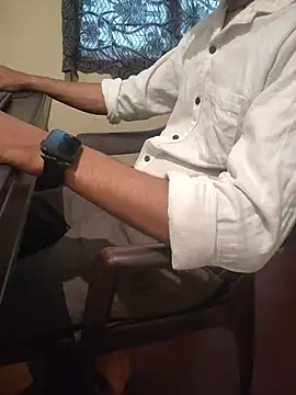 monstrous_bull 网络视讯表演