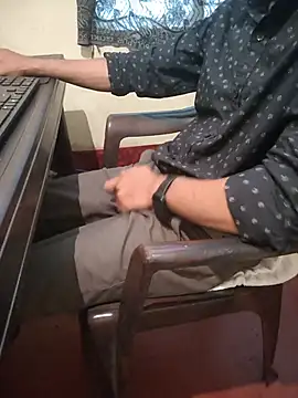 monstrous_bull Webcamshow