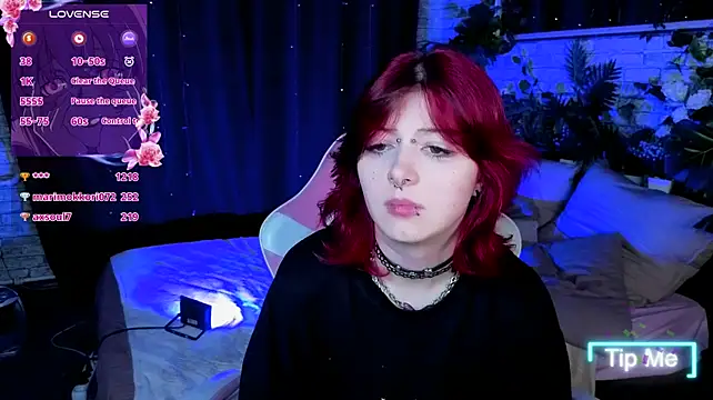 Pokazy przed kamerką – Ashley_Veil