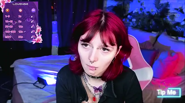 Pokazy przed kamerką – Ashley_Veil