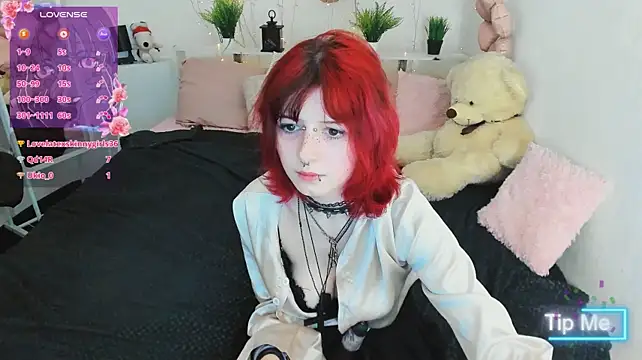 Ashley_Veil Show in webcam