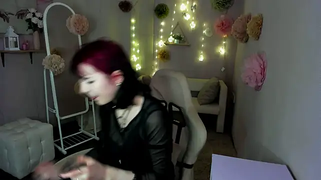 Pokazy przed kamerką – Ashley_Veil