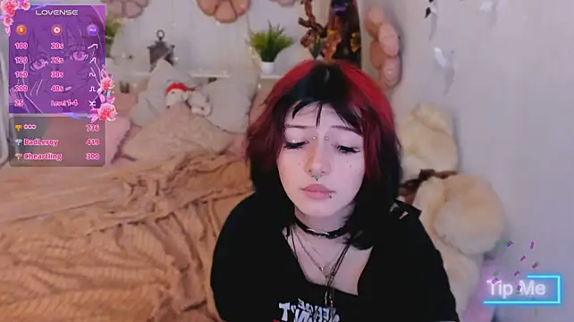 Ashley_Veil Adlı Modelin Canlı XXX Sohbeti